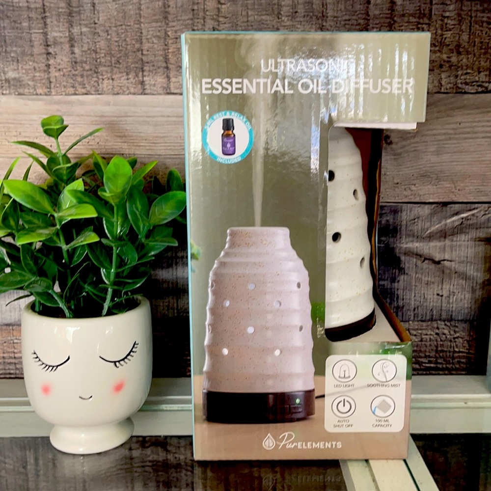 ❤️NEW!!!❤️ Ultrasonic Essential Oil Diffuser.